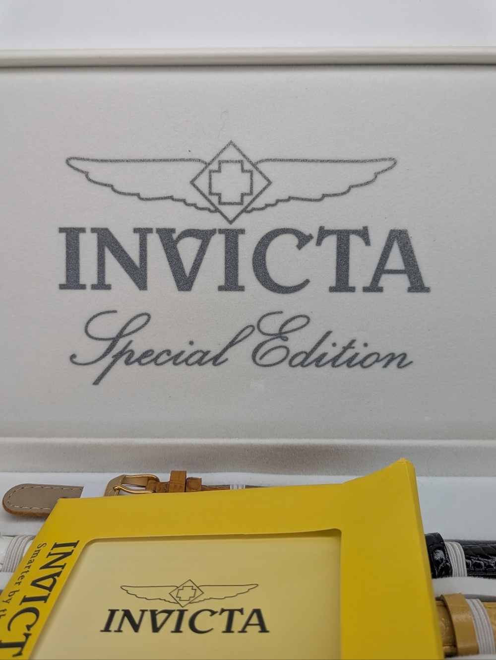 Invicta Lupah Lady Watch Special Edition Gift Set Tritnite Night Glow & Bands - Picture 14 of 16